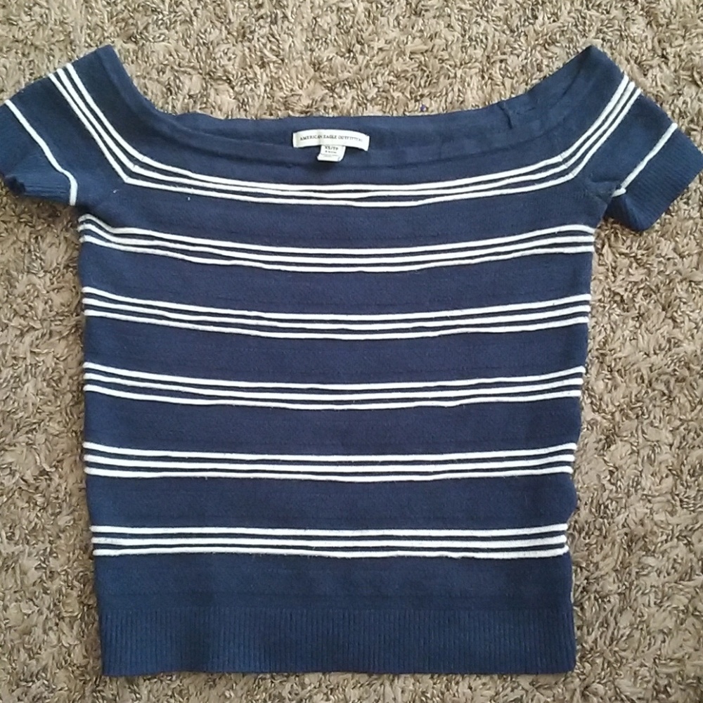 ***3 for $15***American eagle off the shoulder top